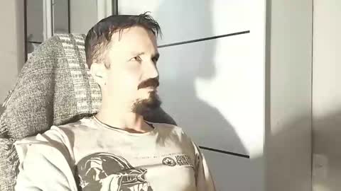 Snapshot of lookaz4010 chatting on February 2026 12:32:01 PM Lucas online show from February 2026 12:32:01 PM