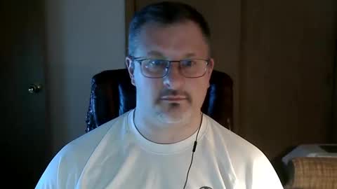 Snapshot of lookin75 chatting on March 2026 01:44:02 AM lookin75 online show from March 2026 01:44:02 AM
