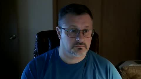 Snapshot of lookin75 chatting on April 2026 03:04:02 AM lookin75 online show from April 2026 03:04:02 AM