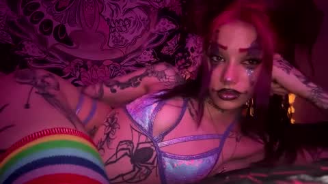 lookingforlona online show from October 2025 03:26:02 AM