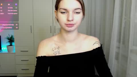 Luna online show from December 2025 03:12:03 AM