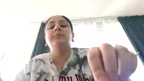 Snapshot of loolaunshaved chatting on February 2026 03:01:01 PM loolaunshaved online show from February 2026 03:01:01 PM