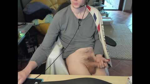 loomie online show from December 2024 11:29:02 AM