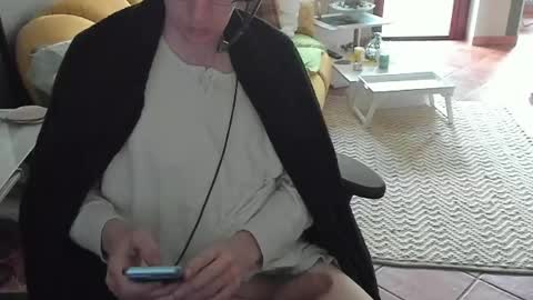 Snapshot of loomie chatting on May 2026 09:17:01 AM loomie online show from May 2026 09:17:01 AM