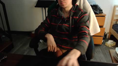 Peter and Ash online show from October 2025 08:13:02 PM