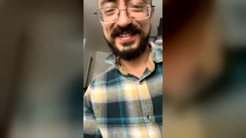 Snapshot of lopezpavillion chatting on June 2026 06:40:01 AM lopezpavillion online show from June 2026 06:40:01 AM