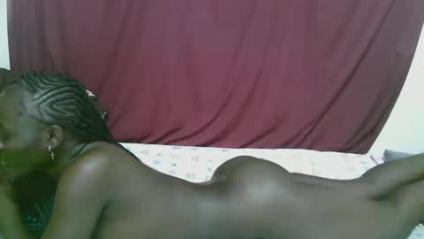 lora_amor online show from October 2025 12:31:01 AM