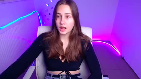 Lora online show from October 2025 05:19:02 AM