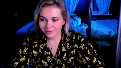 Lora online show from November 2025 02:22:01 AM