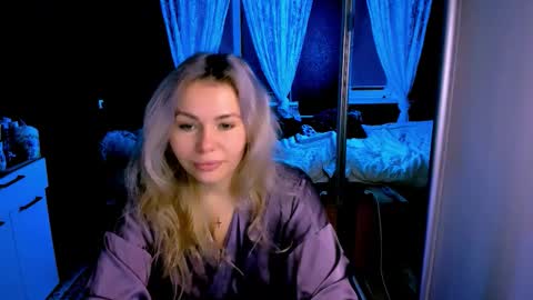 Lora online show from November 2025 02:33:01 AM