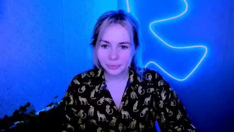 Lora online show from February 2026 03:22:01 AM