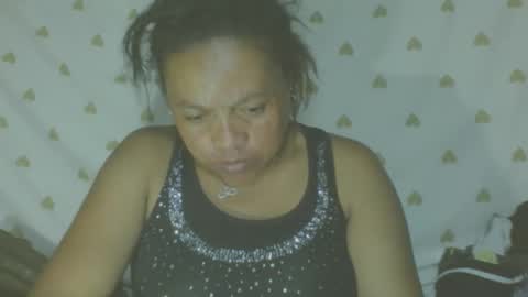 LorahxVane online show from April 2026 12:21:02 PM