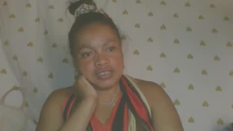 LorahxVane online show from May 2026 10:09:02 AM