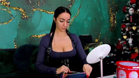 Miss online show from December 2024 12:38:02 PM