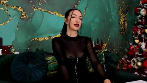 Miss online show from December 2024 04:48:01 PM