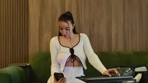 Miss online show from March 2025 07:43:02 AM