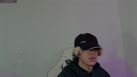 lord_moon_king online show from September 2025 03:19:02 AM