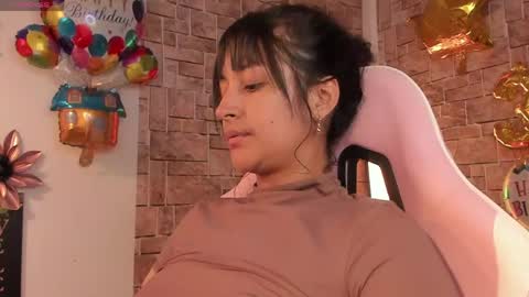 lore_rey online show from April 2026 01:52:01 AM