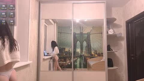 Olivia online show from November 2025 01:44:01 PM