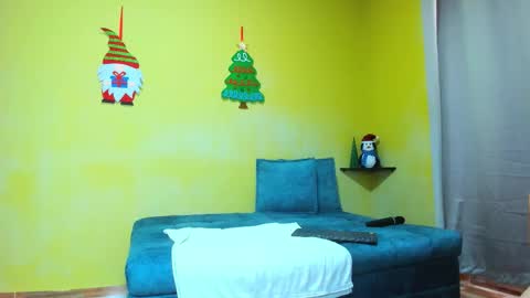 Loren Grey online show from December 2025 08:28:02 PM