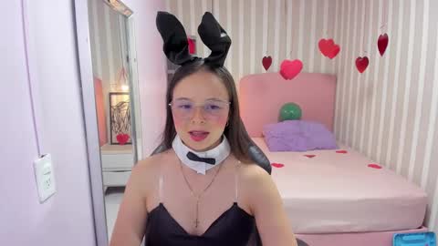 lorelaigiven online show from March 2026 12:31:02 PM