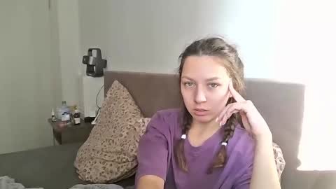 Snapshot of lorelea_cute chatting on September 2025 11:59:01 AM Lorelea cute online show from September 2025 11:59:01 AM