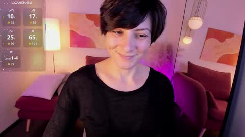 Loren online show from November 2025 02:16:01 PM