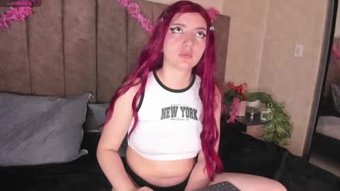 Loren   online show from May 2026 12:42:01 PM
