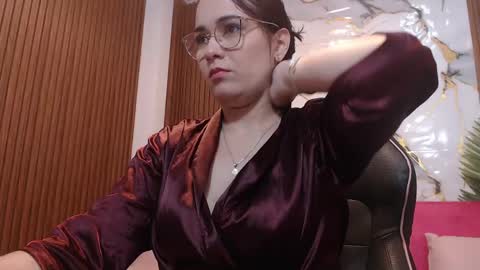 Snapshot of loren_tay chatting on May 2026 02:41:01 AM Loren online show from May 2026 02:41:01 AM
