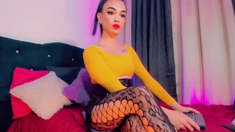 lesly lorena online show from October 2025 03:04:01 AM