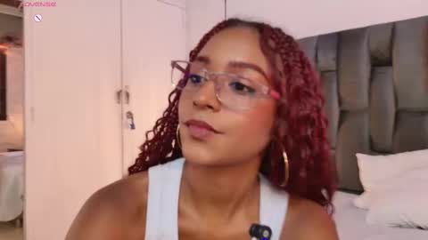 Snapshot of lorena_vieira_ chatting on September 2025 08:23:01 PM Lorena Vieira online show from September 2025 08:23:01 PM