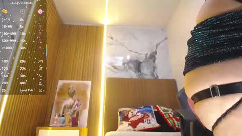 lorenadavies online show from November 2025 01:35:02 PM