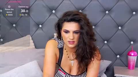 Lorenne Mays online show from November 2025 10:58:02 PM