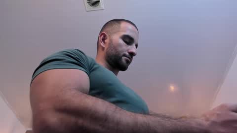  L O R E N Z O  Thumbs Up help  online show from February 2025 05:36:02 PM