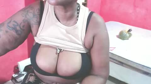 Snapshot of loretybighot chatting on May 2026 04:15:02 PM loretybighot online show from May 2026 04:15:02 PM