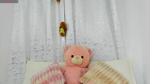 Snapshot of lori_evans1 chatting on June 2026 04:28:01 AM Lori Evans online show from June 2026 04:28:01 AM