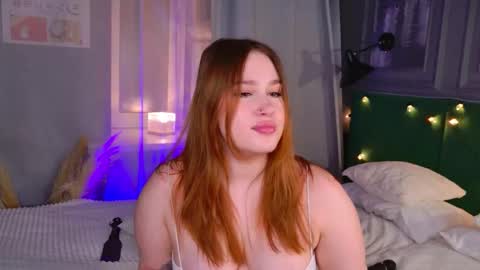 Lori online show from October 2025 07:01:02 PM