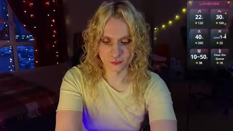 Lori -----------------------------------    online show from March 2025 03:31:01 PM