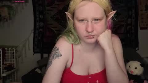 Snapshot of loricritter2 chatting on May 2026 11:45:02 PM Lori Critter online show from May 2026 11:45:02 PM