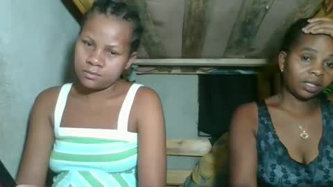 lorienne98 online show from May 2026 02:13:01 PM