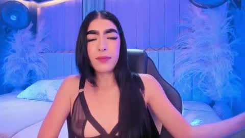 Snapshot of lorrainehunter chatting on May 2026 02:45:01 PM Lorraine online show from May 2026 02:45:01 PM