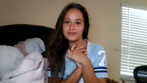 lotusflowerbomb95 online show from May 2026 10:40:02 PM