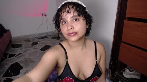 lou_cuteee online show from October 2025 02:12:01 AM