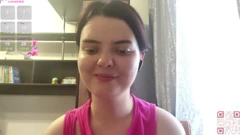 Snapshot of loudeguise chatting on June 2026 10:13:02 AM Esma online show from June 2026 10:13:02 AM