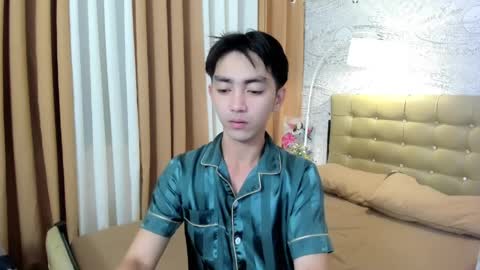 Snapshot of louieismy_name chatting on March 2026 01:28:01 AM ignot ursh online show from March 2026 01:28:01 AM