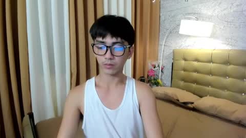 Snapshot of louieismy_name chatting on April 2026 12:22:02 AM ignot ursh online show from April 2026 12:22:02 AM