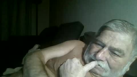 Snapshot of louis_chokdee chatting on January 2025 04:41:01 PM louis_chokdee online show from January 2025 04:41:01 PM