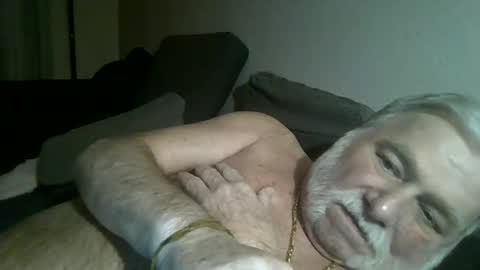 Snapshot of louis_chokdee chatting on January 2025 07:37:01 PM louis_chokdee online show from January 2025 07:37:01 PM