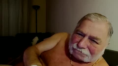 Snapshot of louis_chokdee chatting on October 2025 05:12:02 PM louis_chokdee online show from October 2025 05:12:02 PM