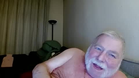 Snapshot of louis_chokdee chatting on December 2025 06:04:01 PM louis_chokdee online show from December 2025 06:04:01 PM